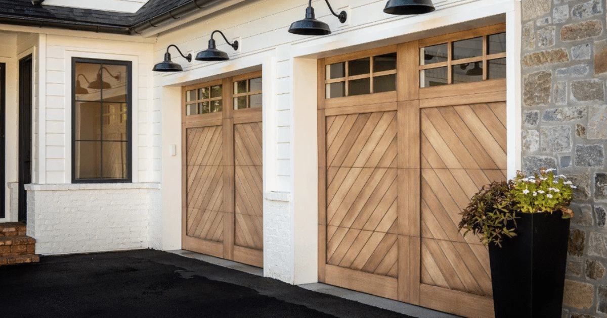 garage door with windows
