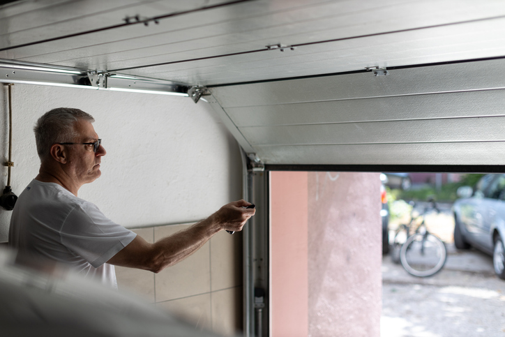 How to Reset a Garage Door Wont Close