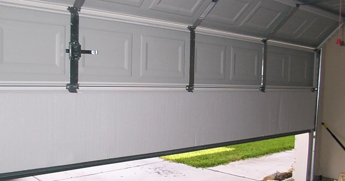 Why Some Garage Door Won't Close Issues Need a Professional